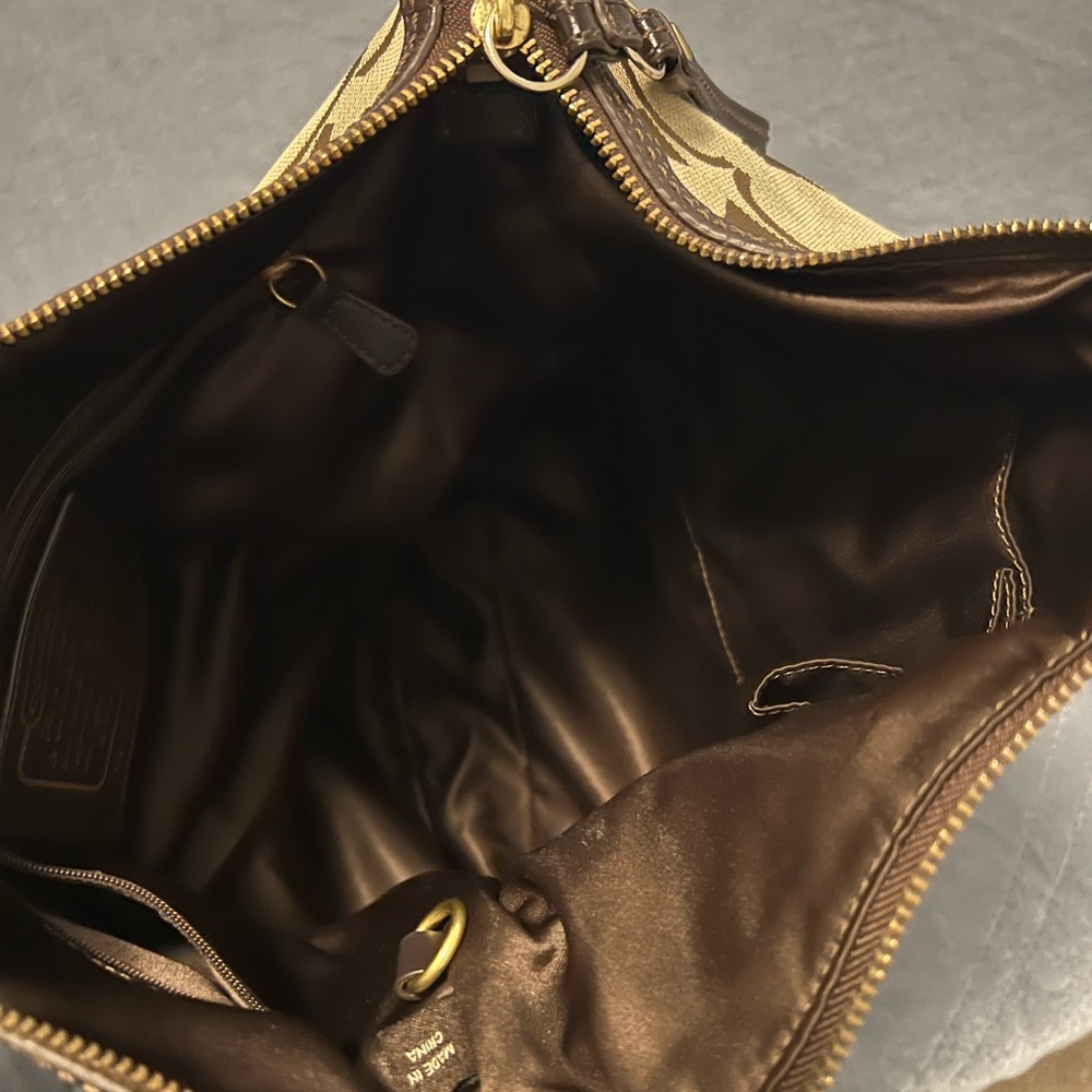 Coach Vintage Cursive Creed Signature canvas large tan brown tote/shoulder bag - Picture 9 of 9